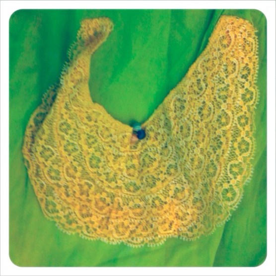 The pocket detailing - note the cluster of small silk-wrapped balls.