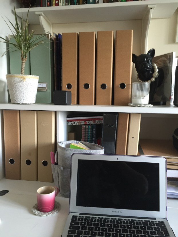 Desk folders computer